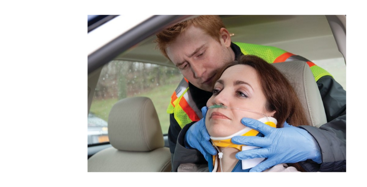 Pose d'un collier cervical en cas de traumatisme